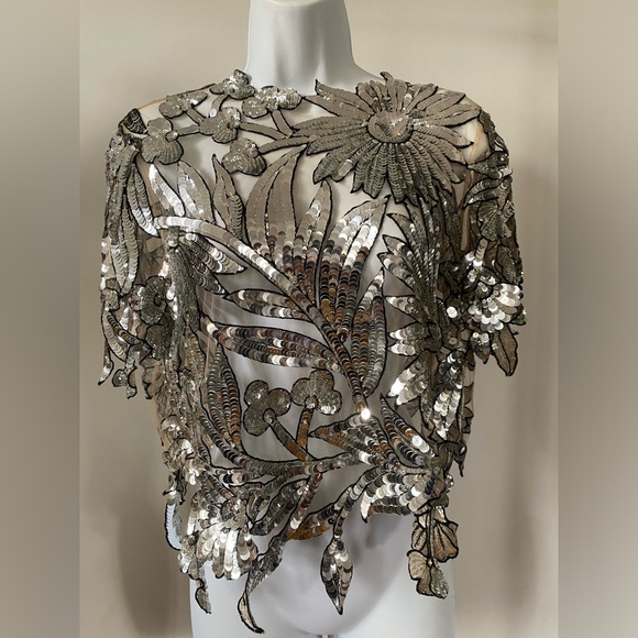 Oscar de la Renta Silver Sequin floral cut out top